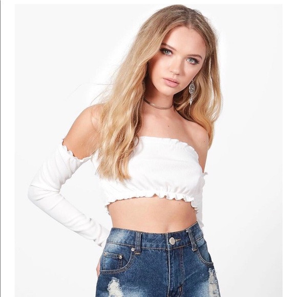 Boohoo Tops - Off The Shoulder Ribbed Crop Top! NWOT!